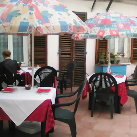 9 Vini Bed & Breakfast *